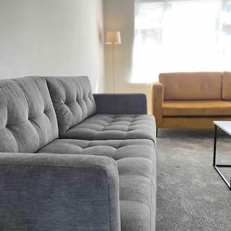 Spacious Contemporary 3* ليدز